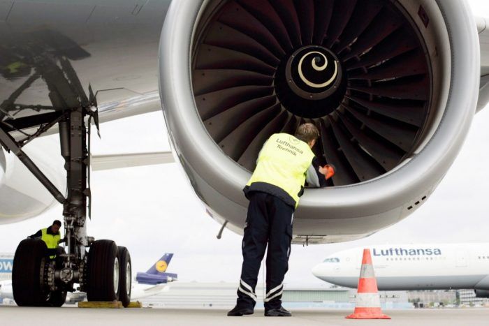 Lufthansa A330 Engine