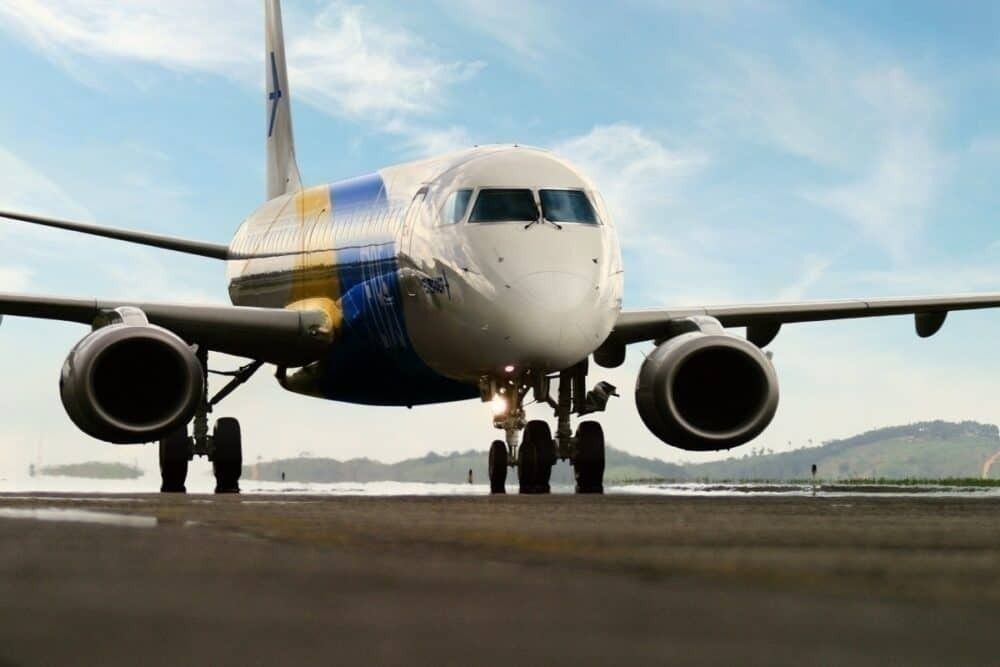 Embraer E195 by Embraer