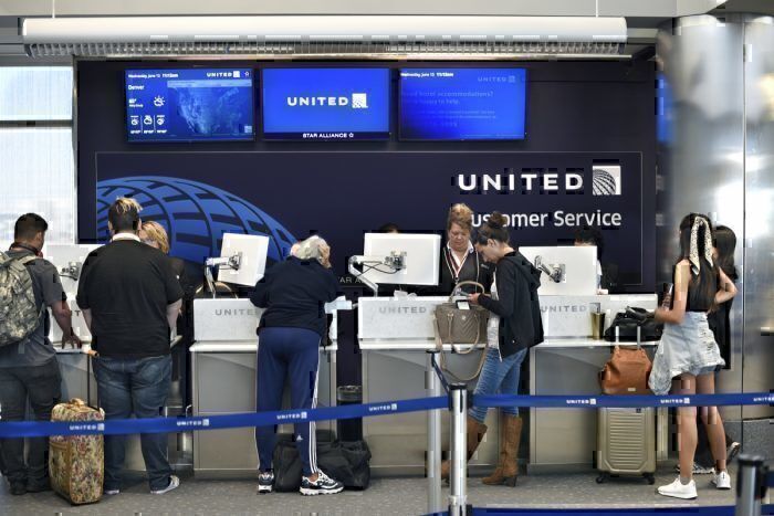 United customer service getty images