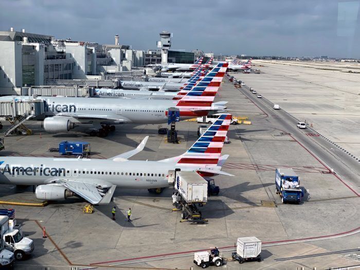 American Airlines reduces international capacity with 10% due to coronavirus