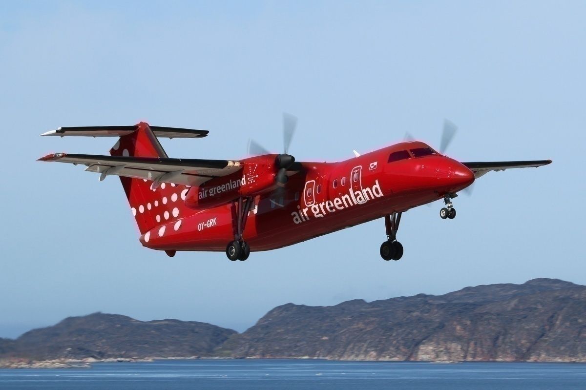 Air Greenland Dash 8