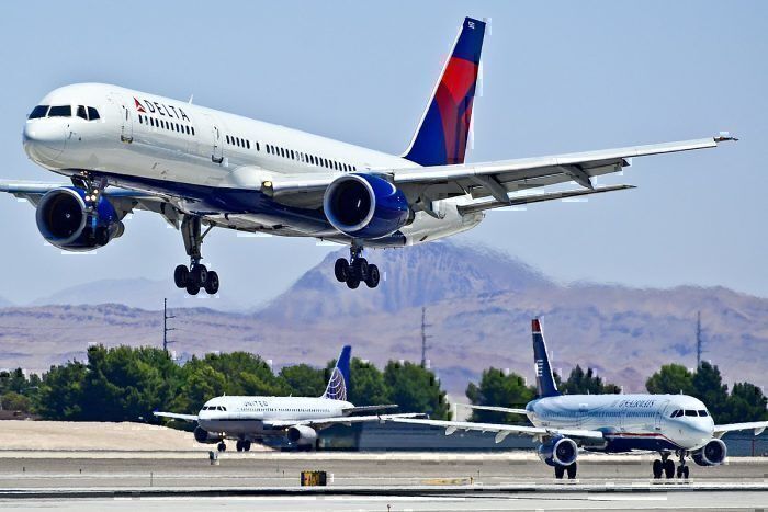 Delta and United Aircraft