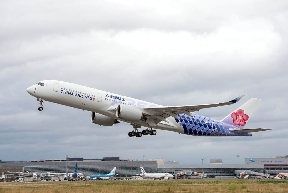 A350-900 China Airlines MSN239 take-off