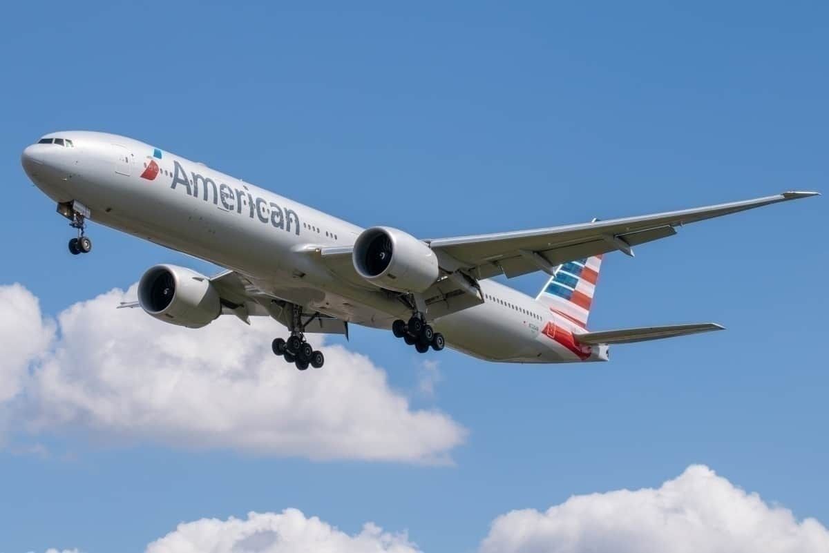 American Airlines To Start Distributing Face Masks On Flights