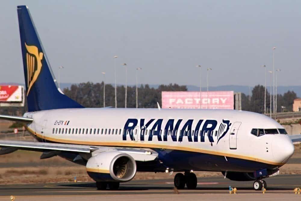 Ryanair 737-800