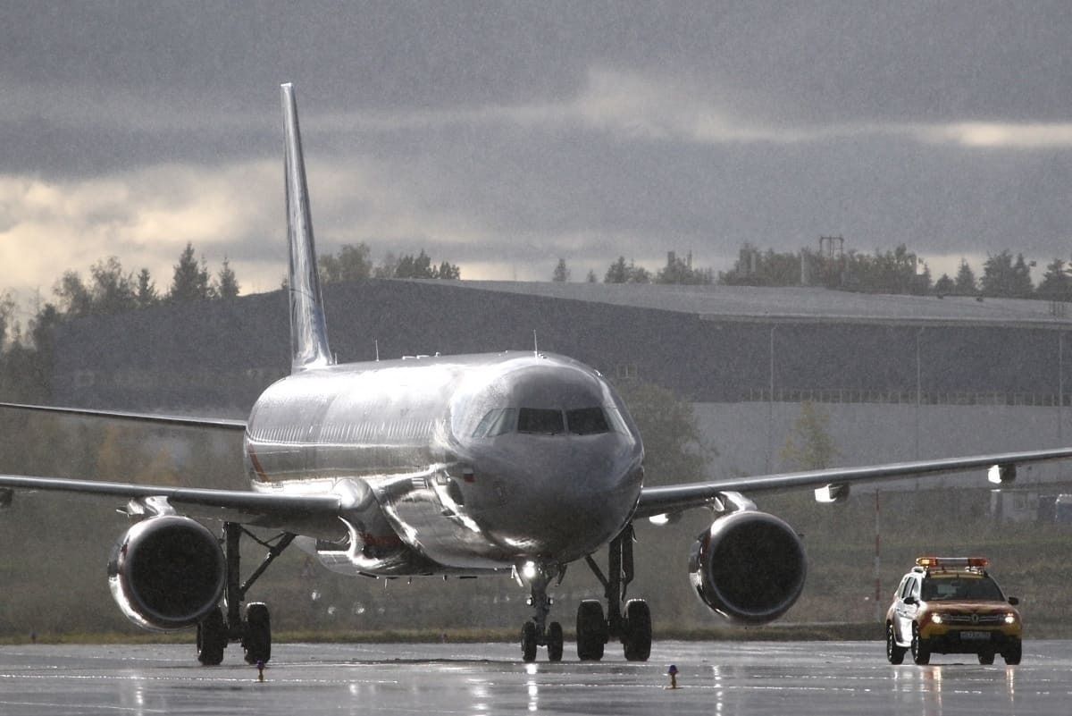 Aeroflot plane emergency landing Sheremetyevo