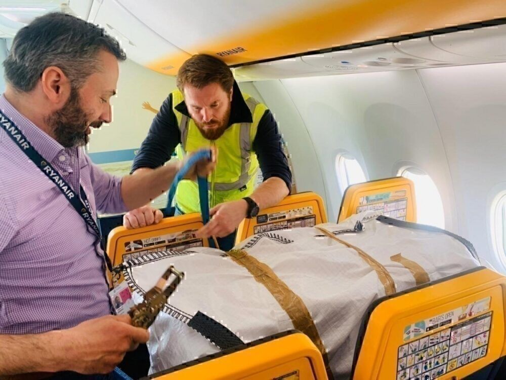 Ryanair, Medical supplies, relief flight