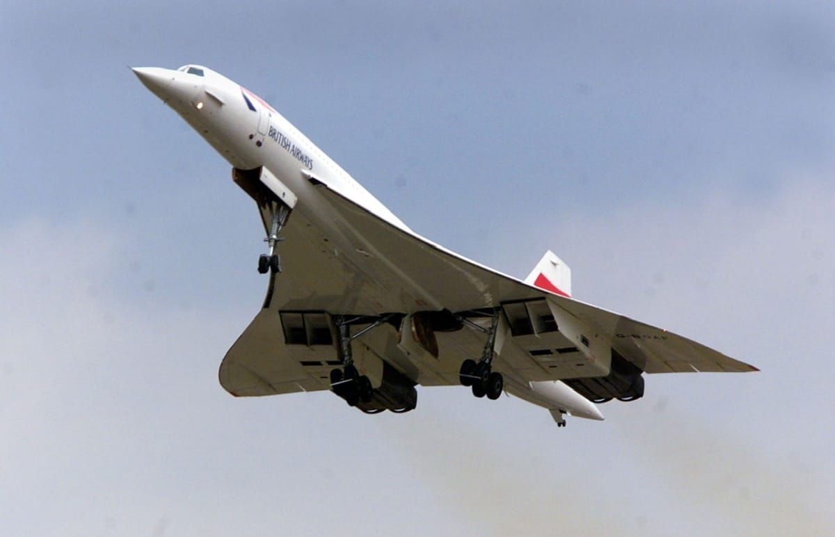 Lot   2 Concorde British Airways 
