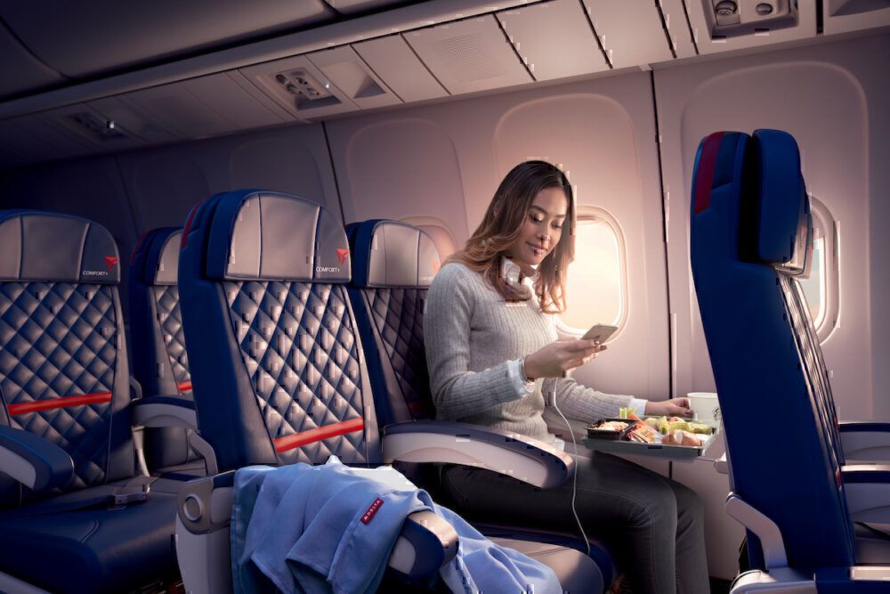 Delta middle seat