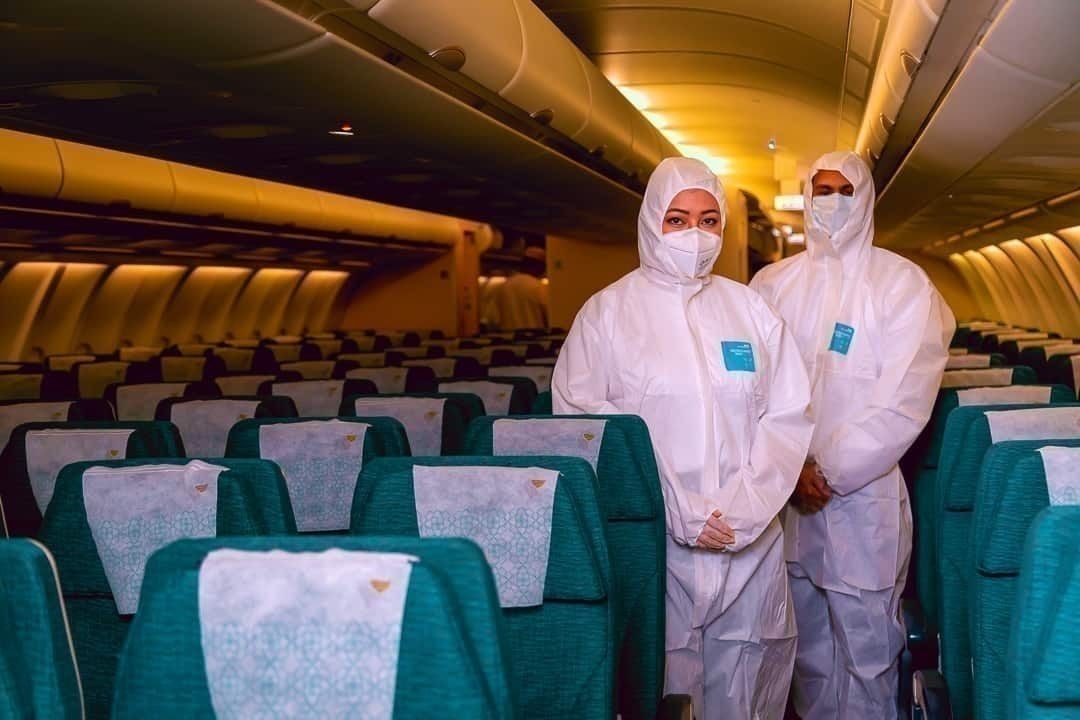 Oman Air crew PPE