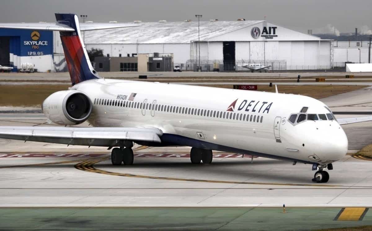 Delta Air Lines, MD-90, MD-88
