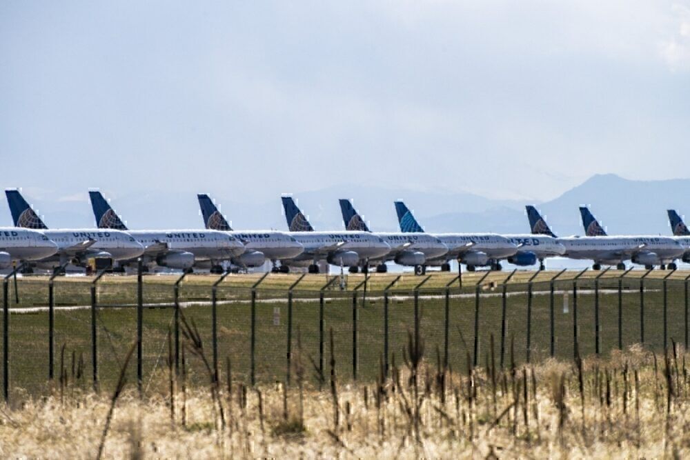 United airlines aircraft parked