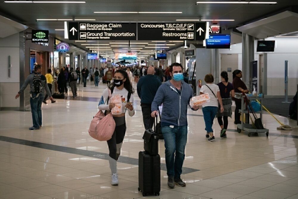 UK Airports Are Requiring Passengers To Wear Masks And Gloves
