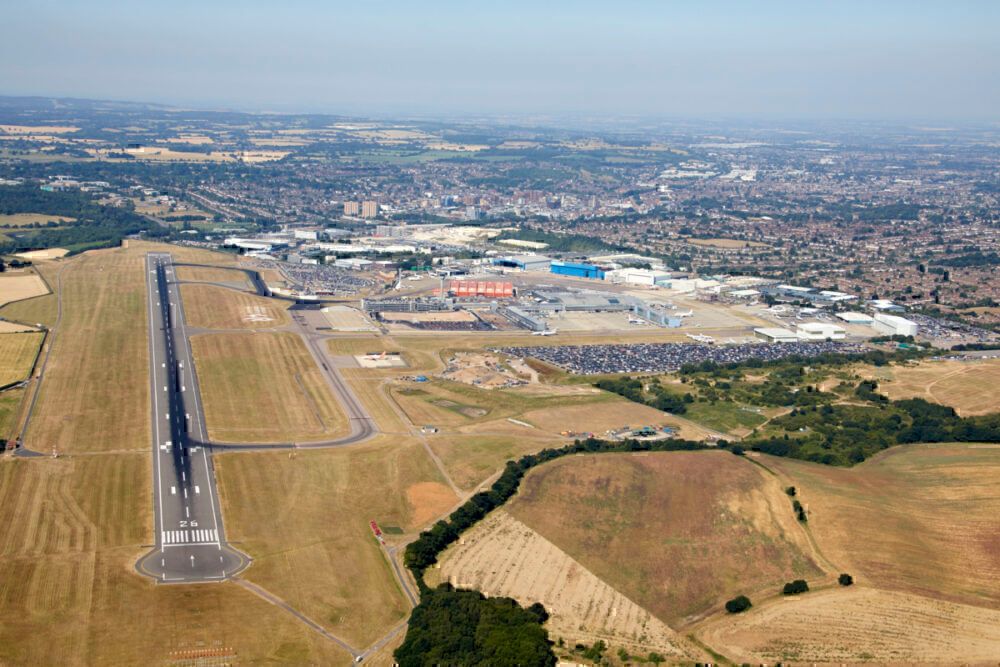 Luton Airport, Runway, Numbers Changed
