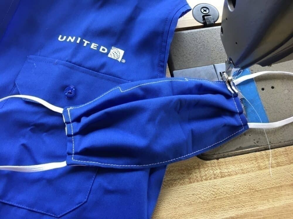 United Airlines mask