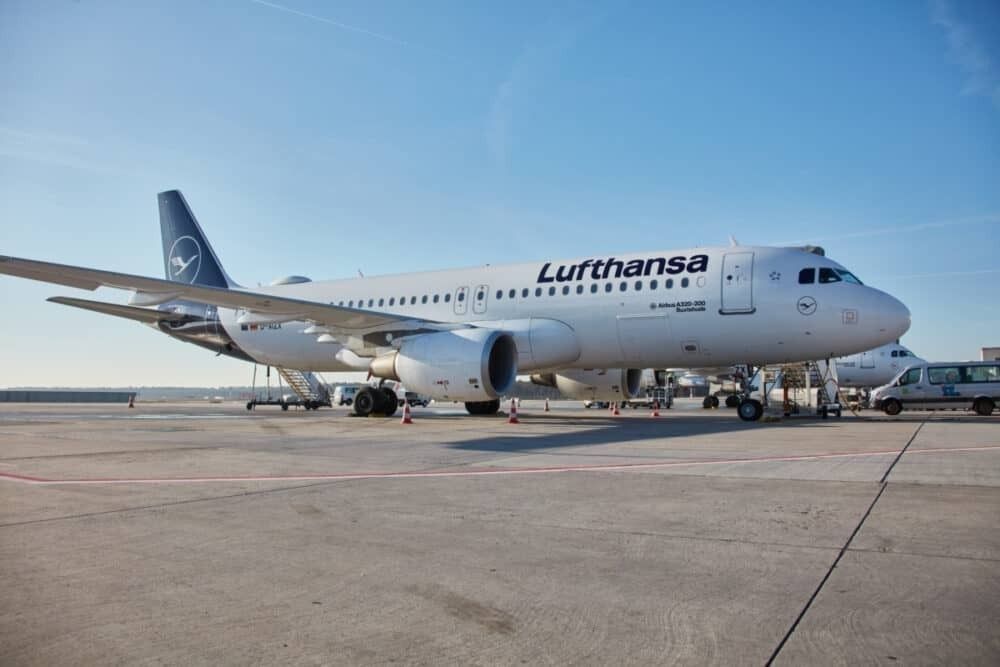 Lufthansa, Masks, Social Distancing