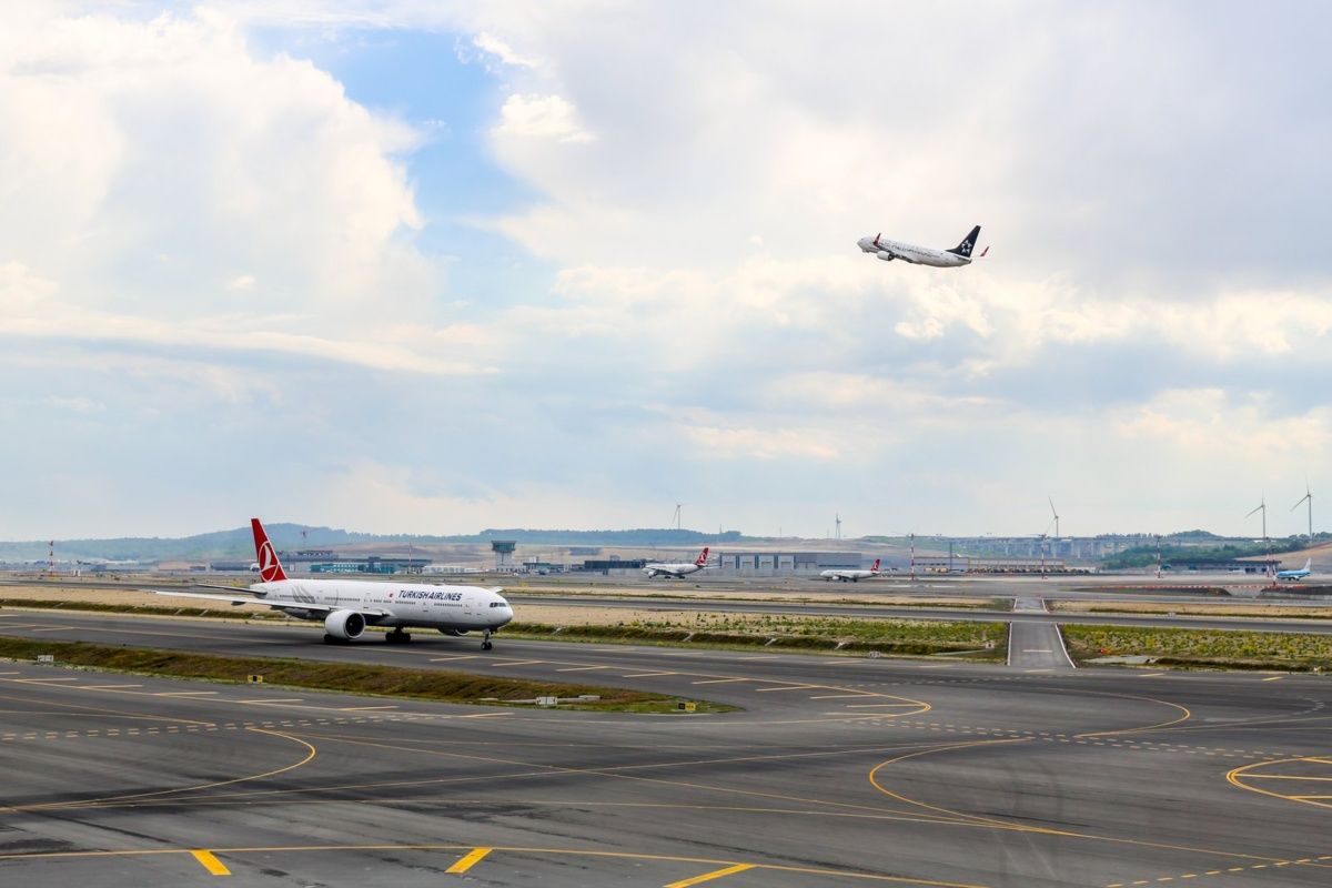 Istanbul Airport Runway