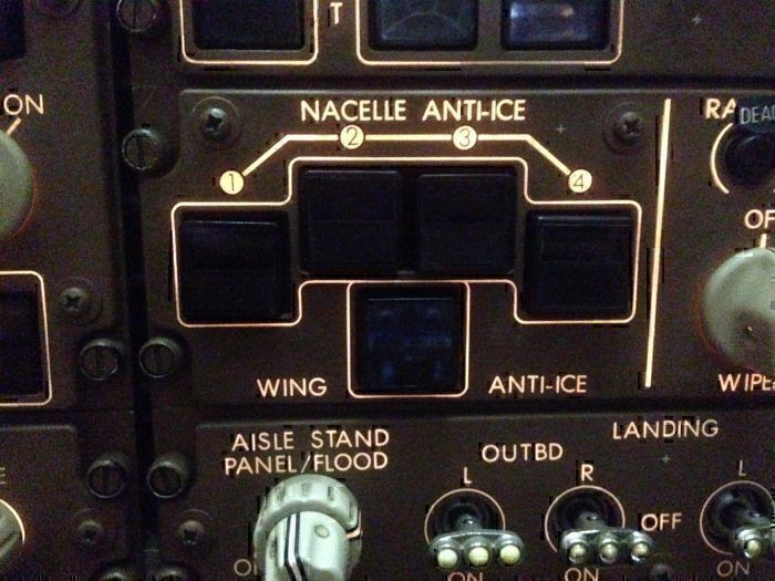 747 de-icing controls