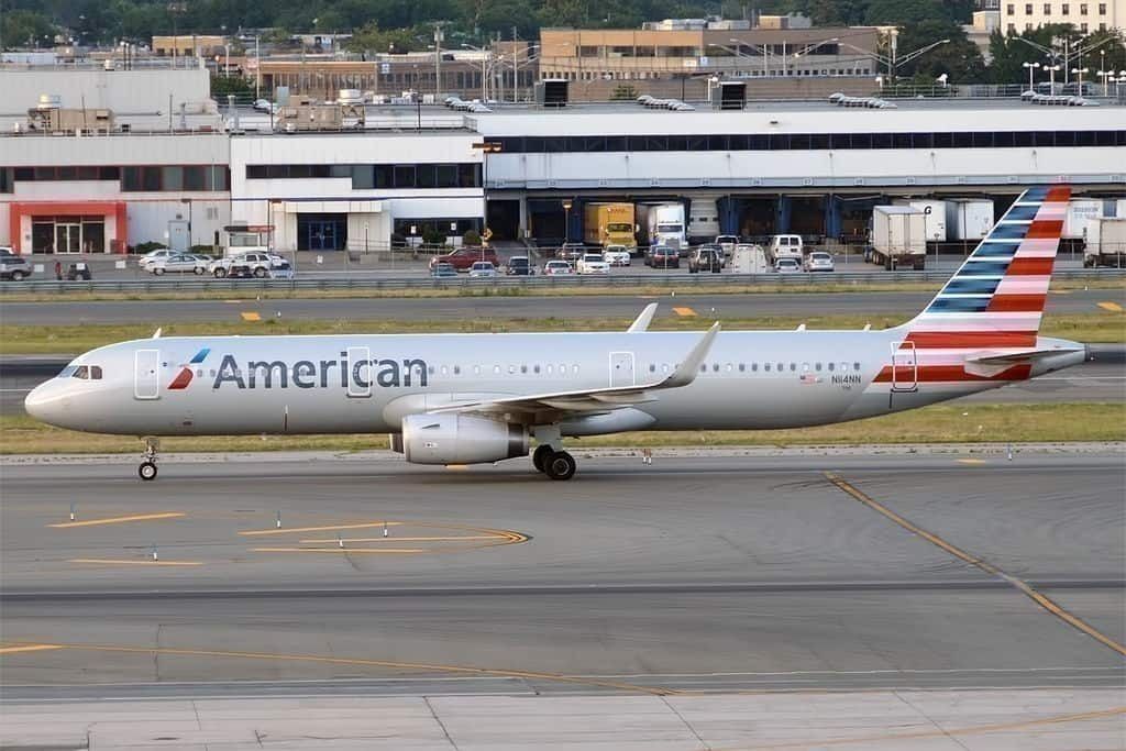 American-airlines-scraps-wing-strike-a321