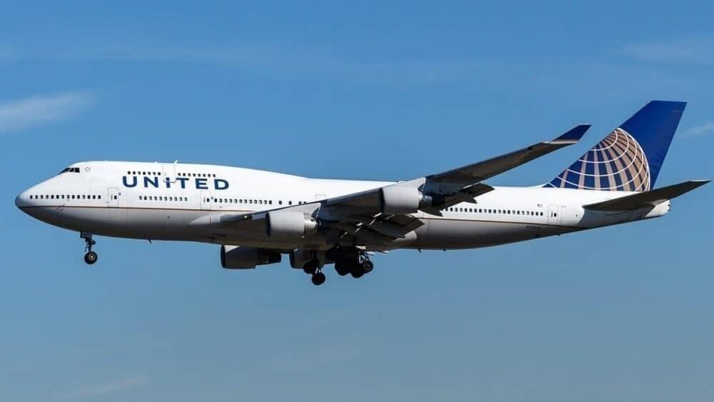 United 747-400