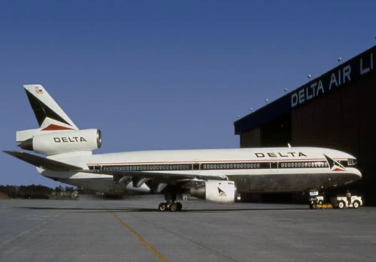 Delta DC-10