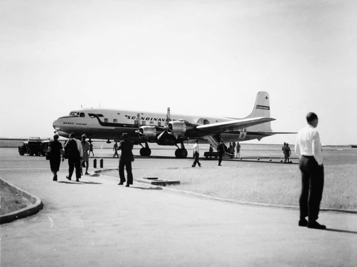 DC-6B of SAS