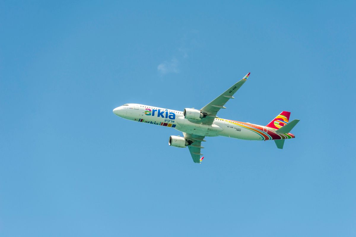 Arkia A321neo in flight