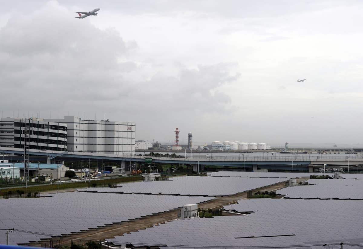 Tokyo Haneda Airport solar panels