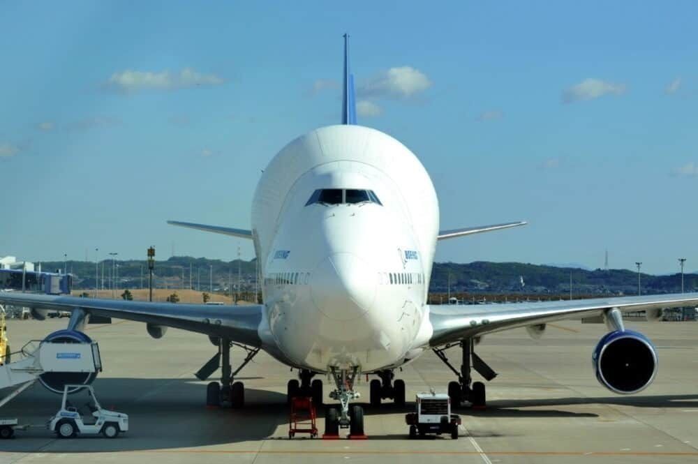 Boeing 747 Dreamlifter, Masks, Humanitarian Mission