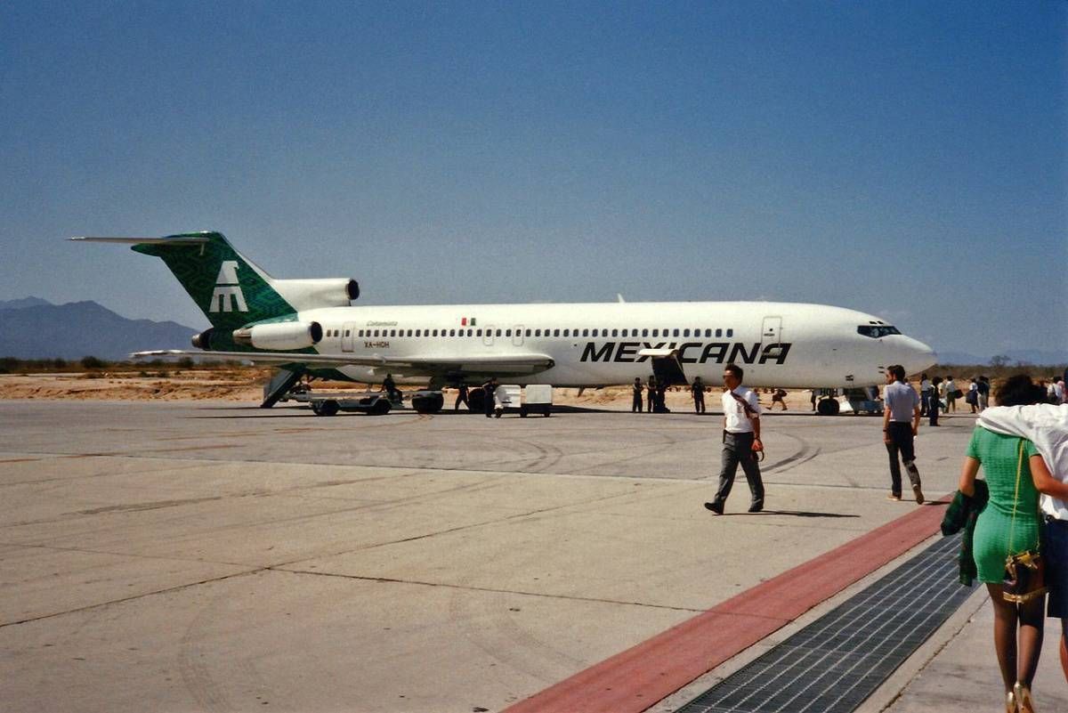 Mexicana_Boeing_727-264-Adv_XA-HOH__Cohamiata_