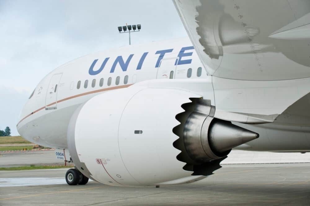 United 787