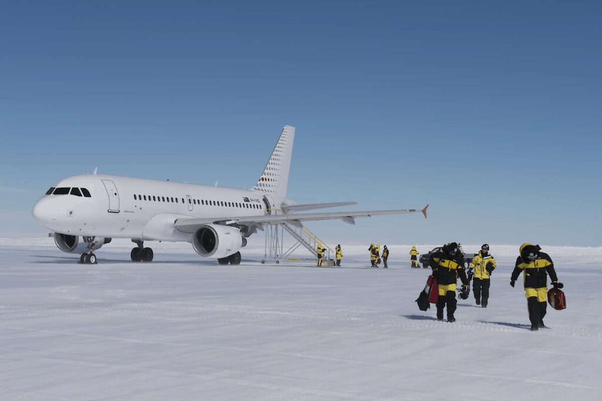 Australia-Antarctica-Airfield