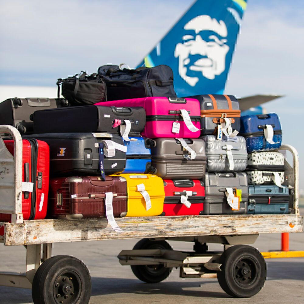Baggage loading in Alaska Airlines