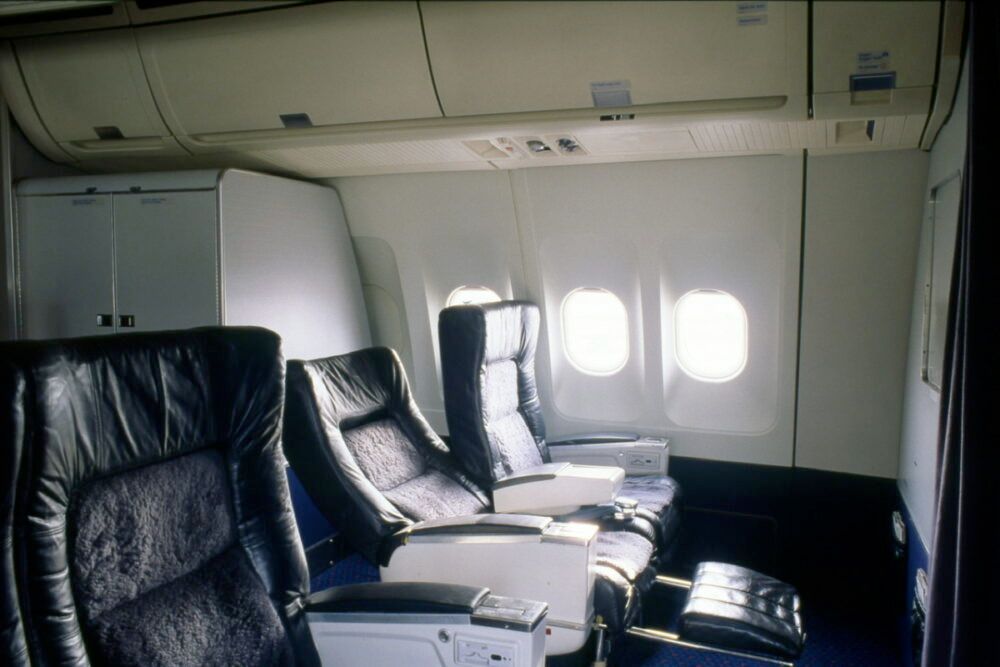 Delta A310 Cabin