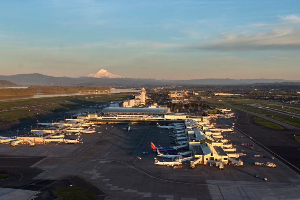 Airlines parked at PDX