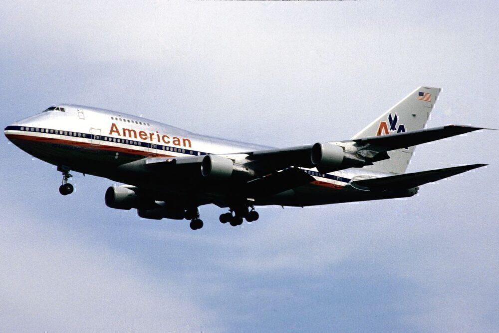 AA 747SP