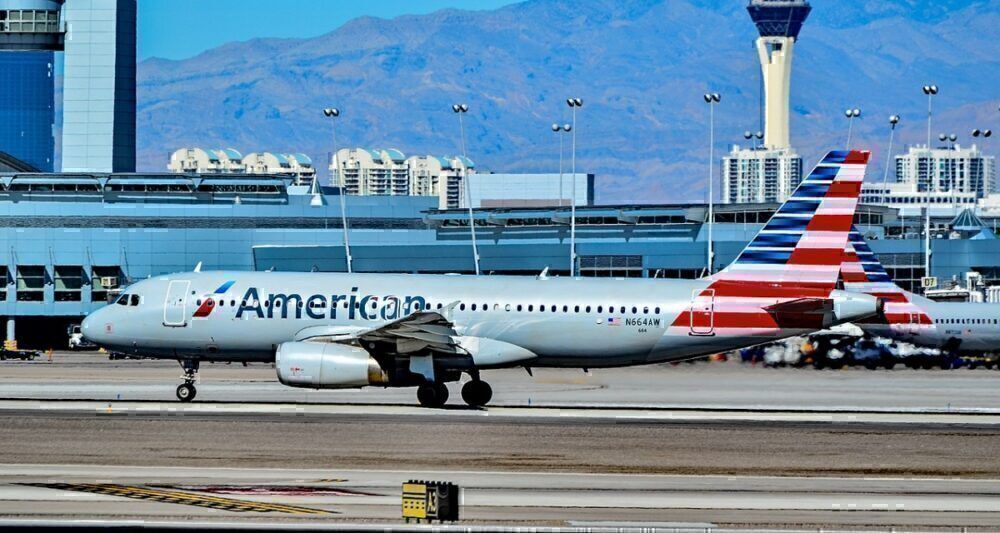 AMERICAN AIRLINES AIRBUS エアバス A320 Airbus A320-214 American Airlines N117UW - AirTeamImages.com