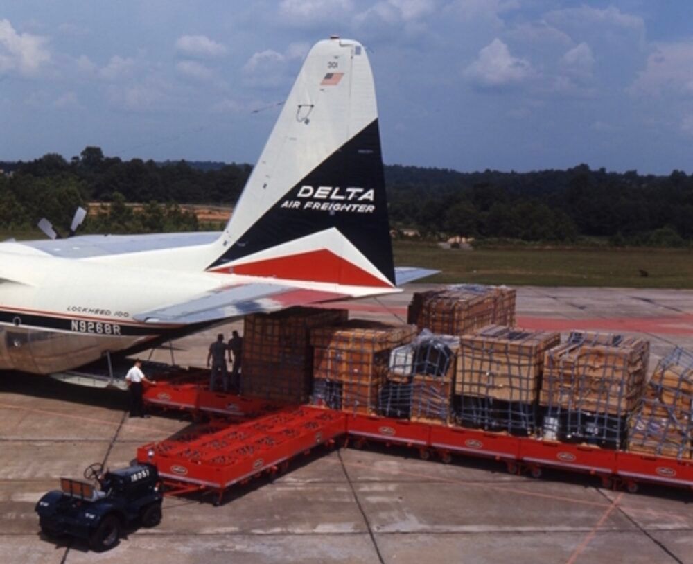 Delta Lockheed L-100 Cargo