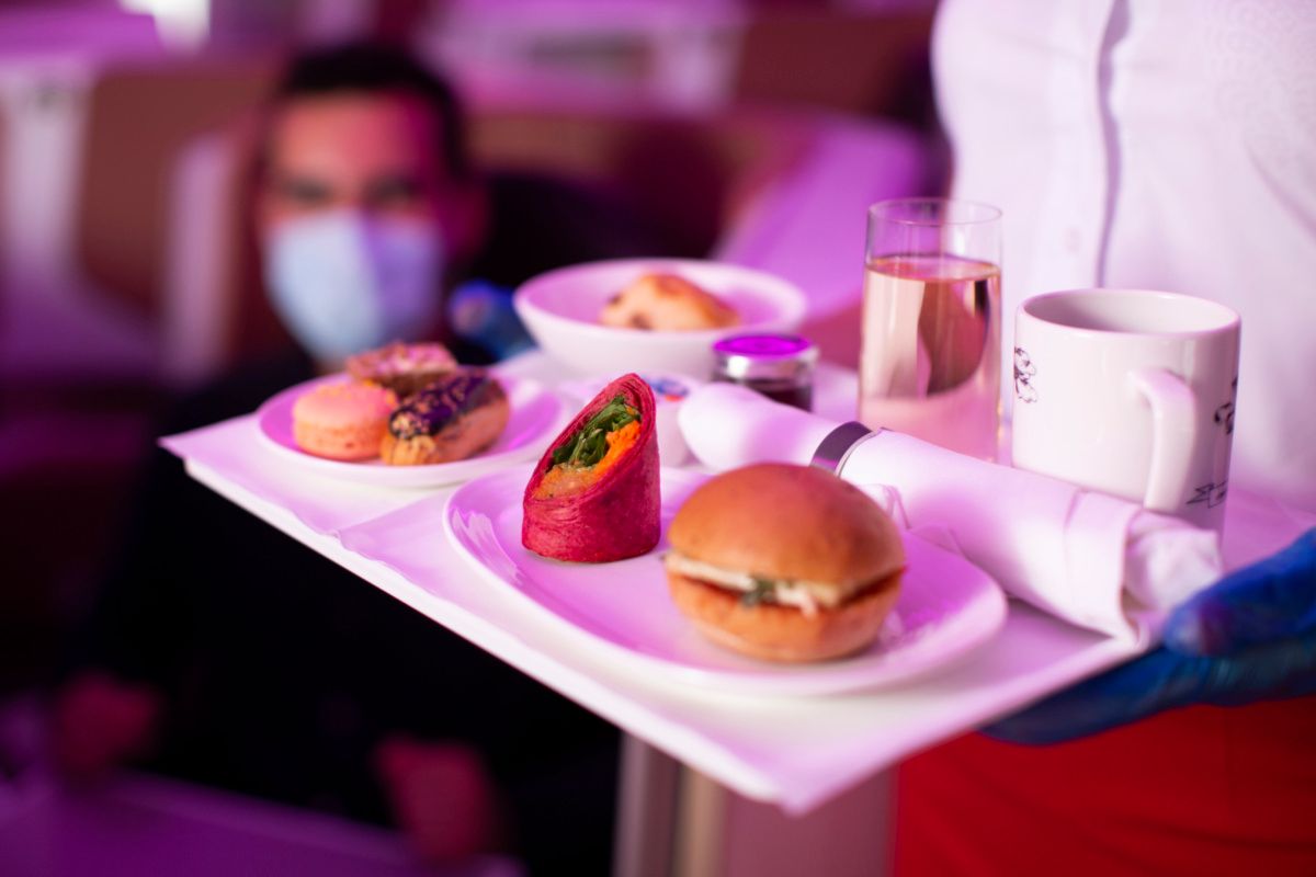 Do Pilots Really Eat Different Meals On A Flight