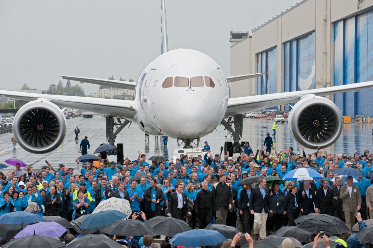 Boeing 787 First Delivery
