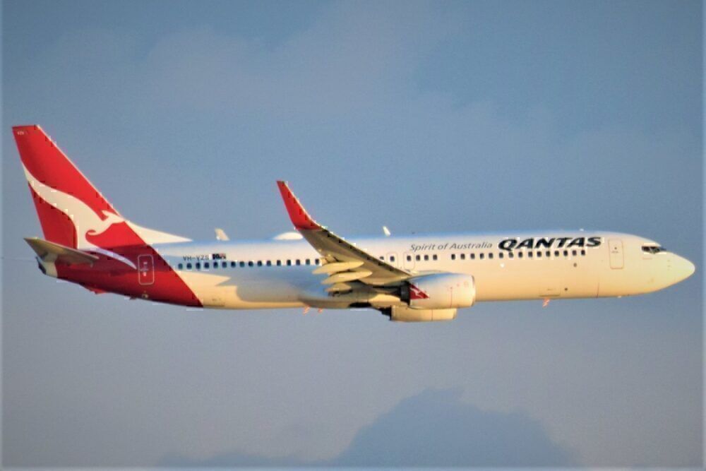 Qantas 737-800