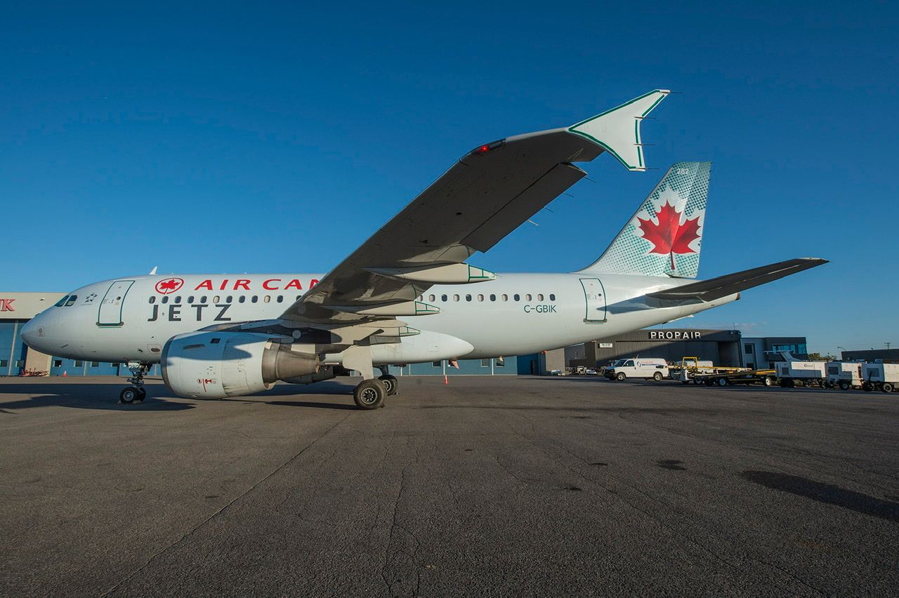 Amazon.com: Air Canada Airbus A319 & A321 : -, Just Planes