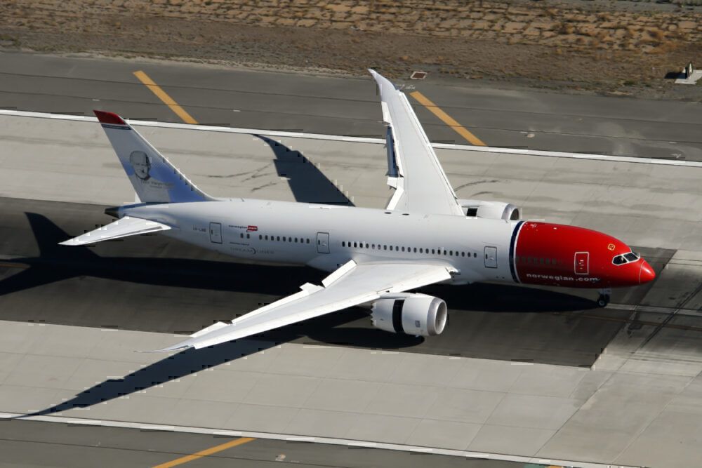 Norwegian selling two 787s to Neos Air