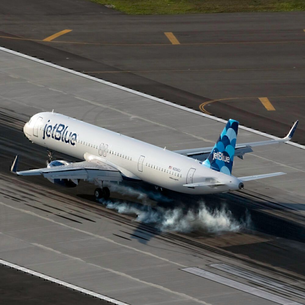 JetBlue Airways Airbus A321-271NX N2043J
