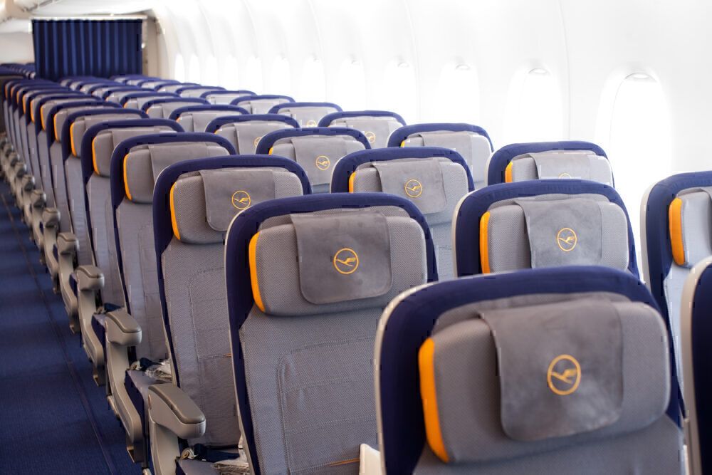 Lufthansa Trials Turning Spare Economy Seats Into Beds