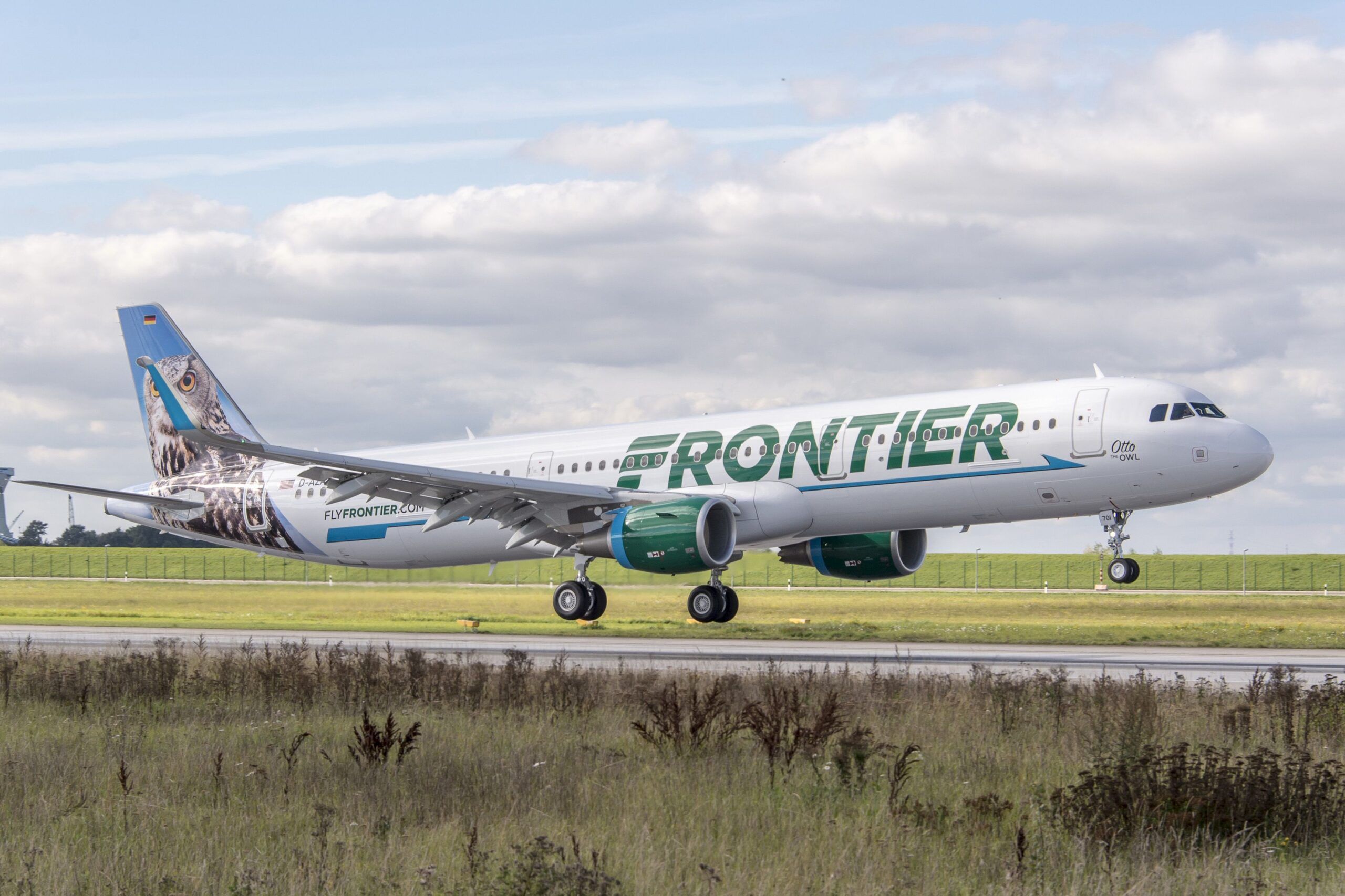Frontier Airlines plane