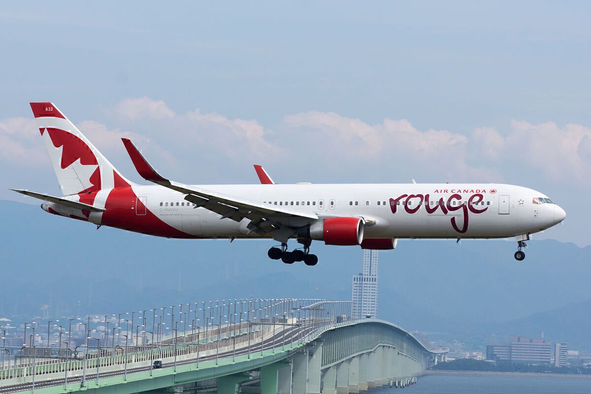 Rouge Air Canada 767