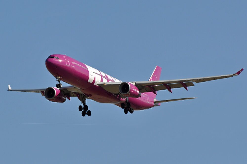 The Rise And Fall Of WOW Air: Iceland's Bold Purple Airline
