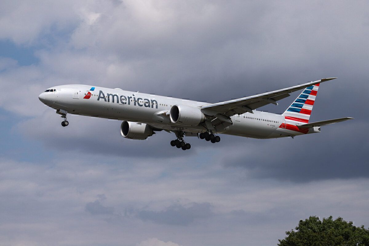 American Airlines Boeing 777 Landing At London Heathrow