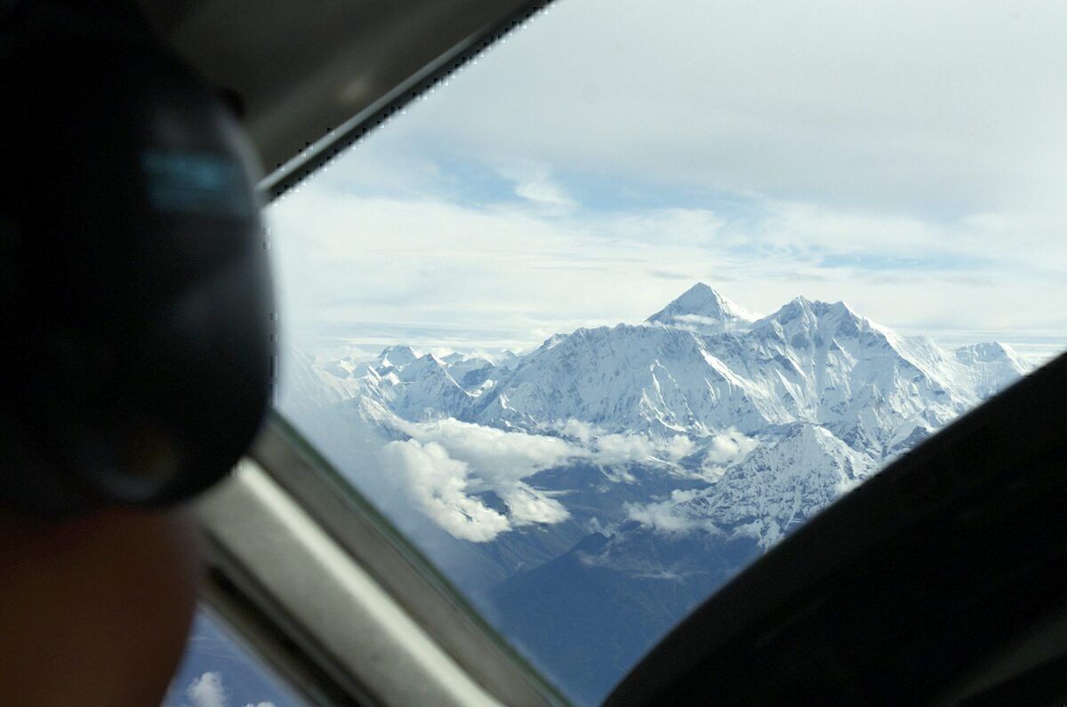 aircraft-overfly-himalayas-getty